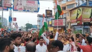 রাখি পূর্ণিমায় তারকেশ্বরে জনজোয়ার!