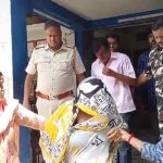 হুগলির ধনেখালী থানার সোমসপুর দুলেপাড়া গ্রামে একই পরিবারের স্বামী, স্ত্রী, ও নাবালিকা মেয়ের আত্মহত্যা র ঘটনায় পুলিশ 4 জন কে গ্রেফতার